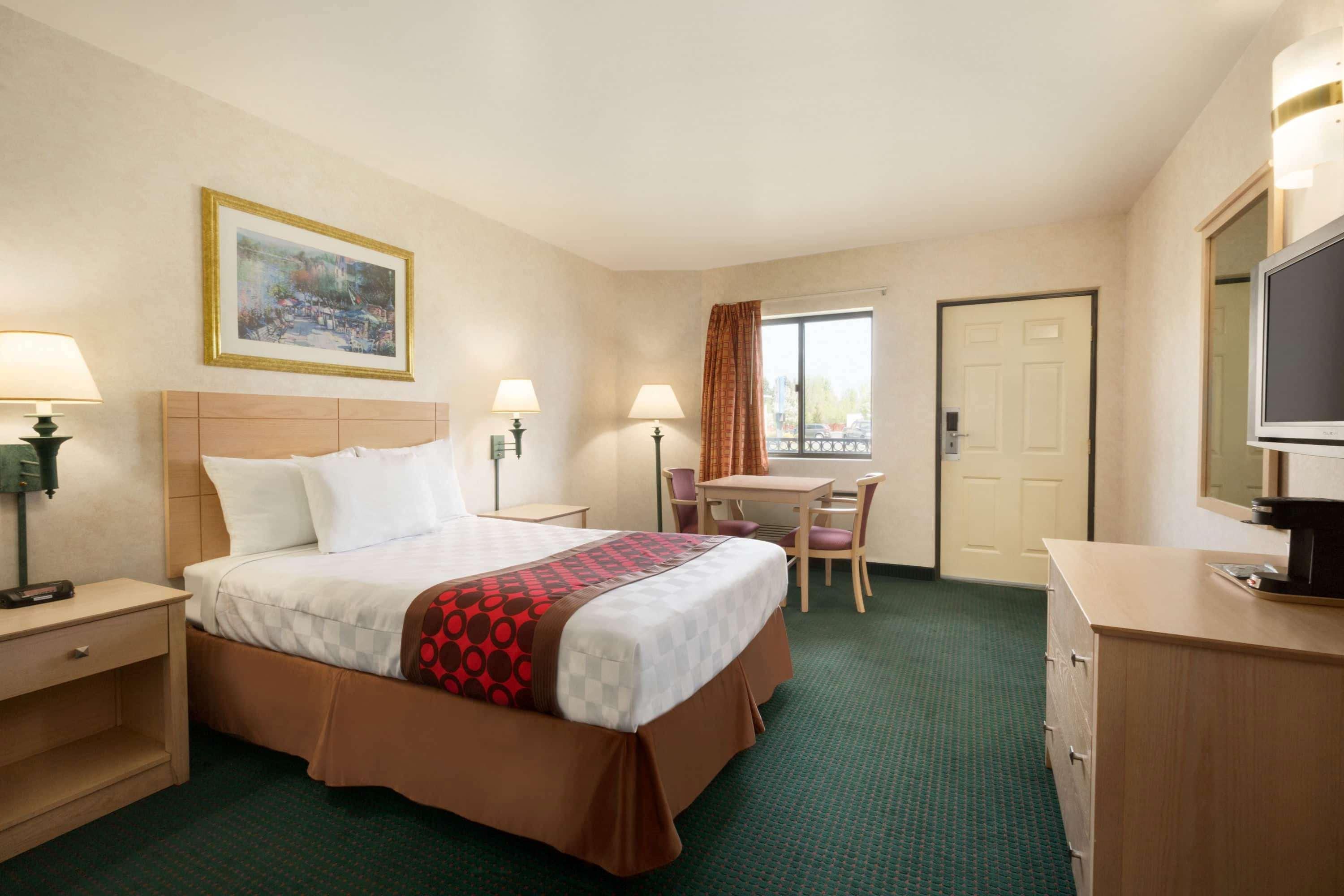 Travelodge By Wyndham Niagara Falls - New York Kültér fotó