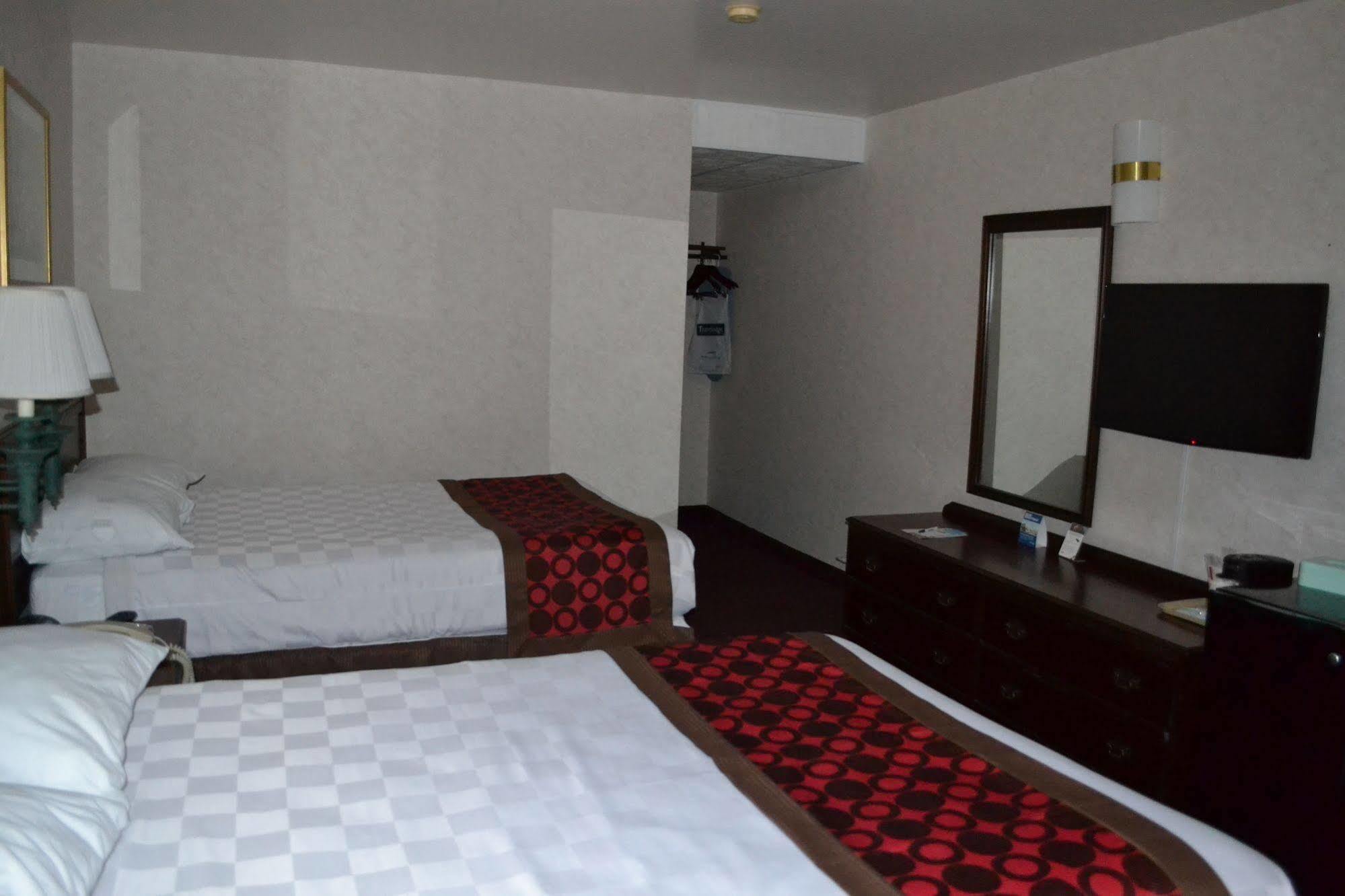 Travelodge By Wyndham Niagara Falls - New York Kültér fotó